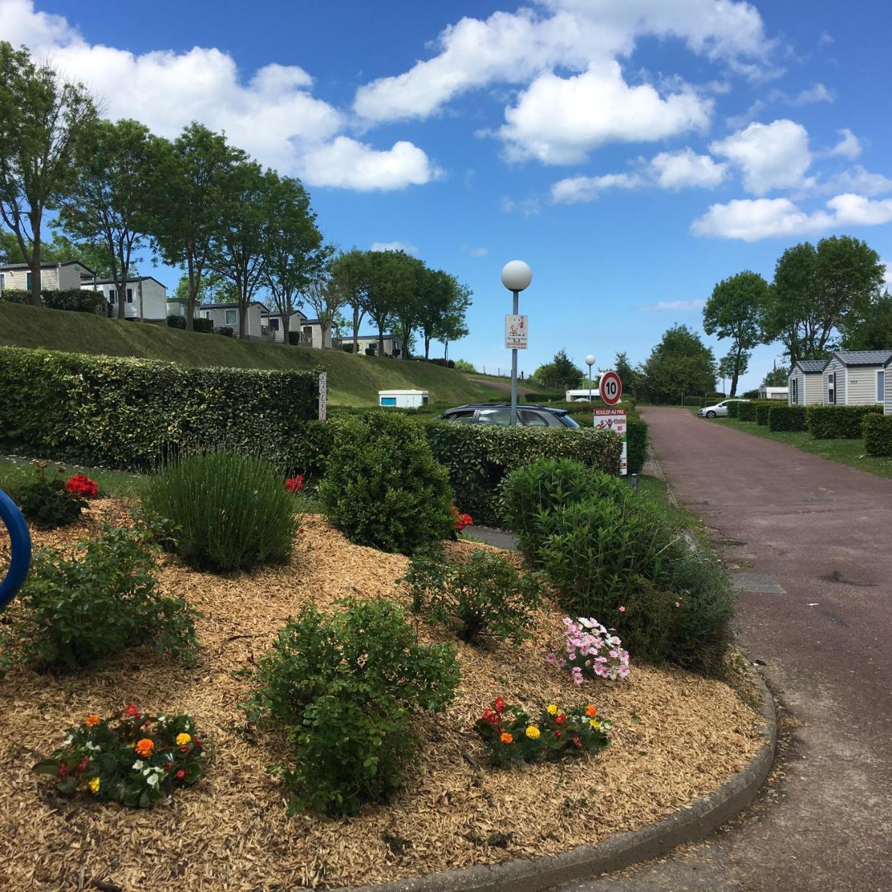 Camping Le Mont Joli Bois Criel-sur-Mer Exterior foto